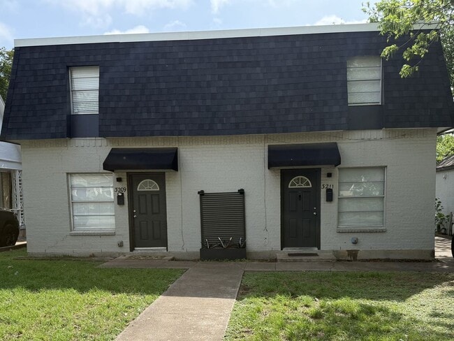 Building Photo - Hidden Gem, Walking distance to TCU!