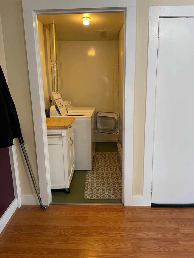 Photo - 87 Lincoln Ave Unidad A