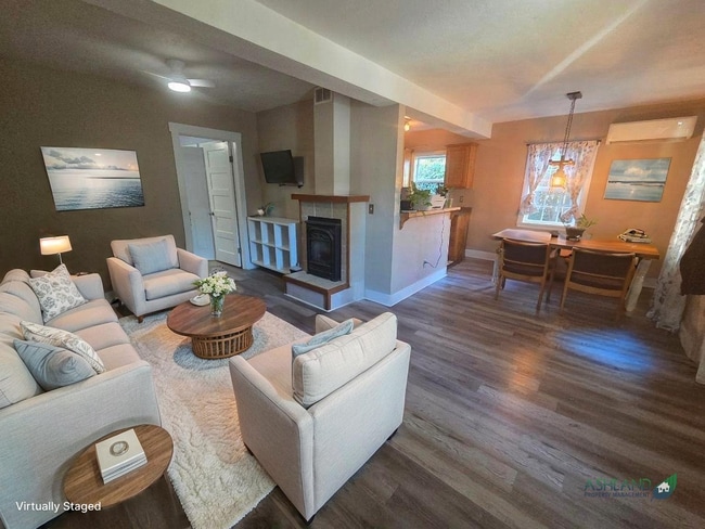 Photo - Three bedroom cottage on large lot | Available July
