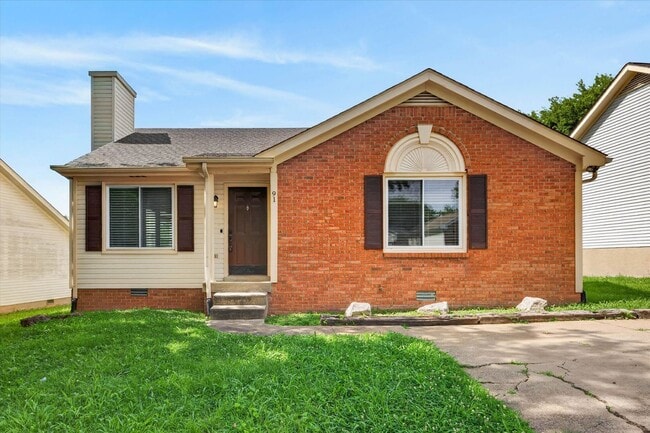 Building Photo - Pet Friendly Three Bedroom!