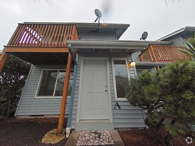 Building Photo - 2 Bedroom Townhouse ~ South Corvallis
