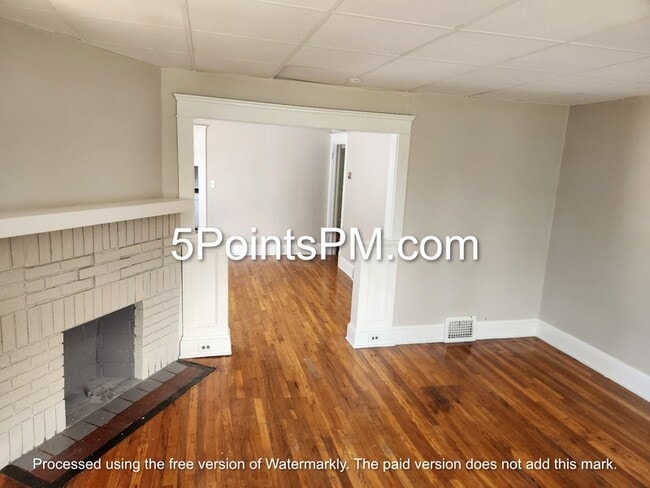 Photo - 1853 Colonnade Rd