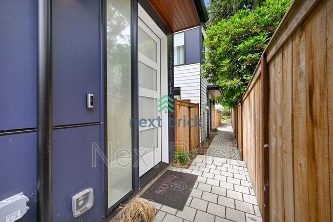 Building Photo - 9207 1st Ave NW Rental