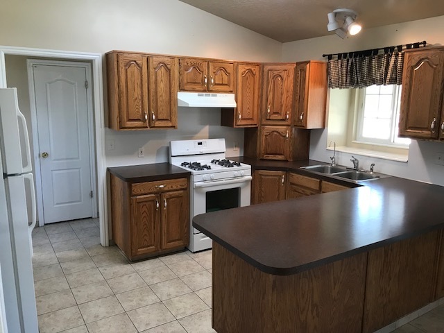 Beautiful home in Clinton with sport pad a... - Beautiful home in Clinton with sport pad a...