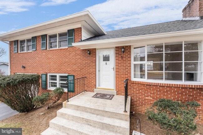 Building Photo - 12 Earlybird Ave