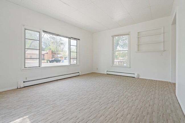 Photo - 412 Peterson St