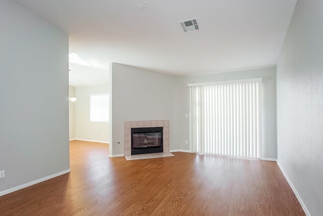 Photo - 4705 Wild Oak Way