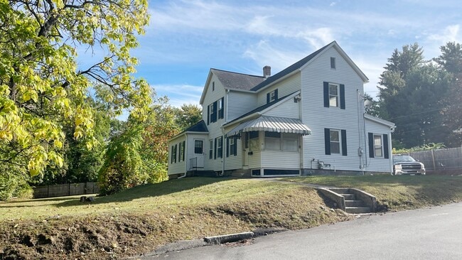 18 Holman Ave