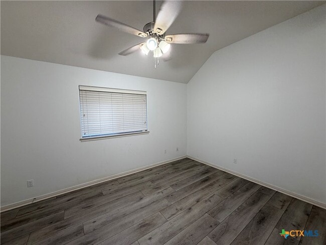 Photo - 115 Sandstone Ct