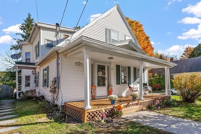 Building Photo - 21 Elliott St Unit 2