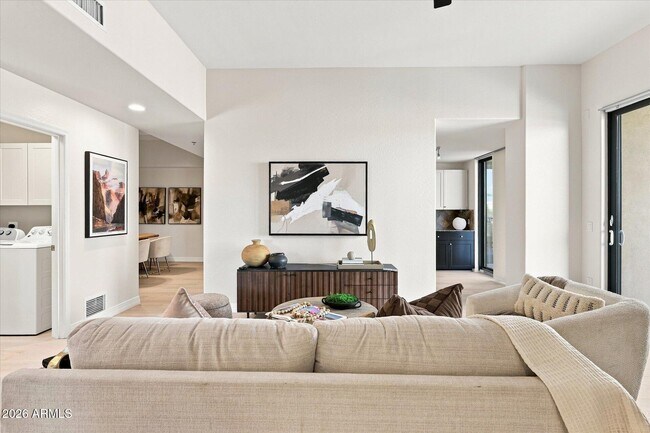 2302 N Central Ave Unit 313