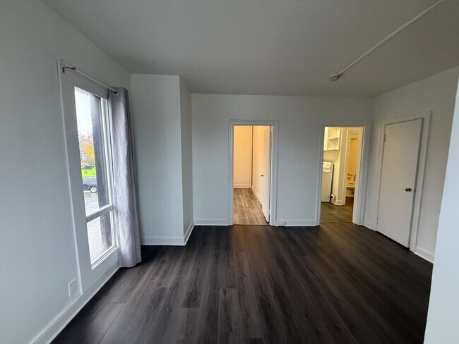 Photo - 400 Lutz St Unit 2