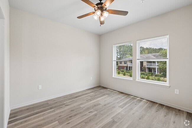 2BR, 2BA - 950SF - Primary Bedroom