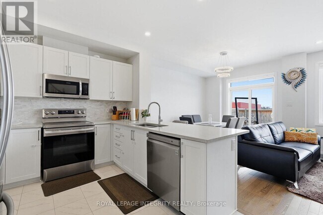 Photo - 516 Prominence Way