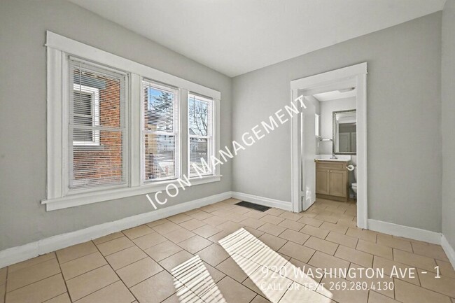 Photo - 920 Washington Ave Unit 1