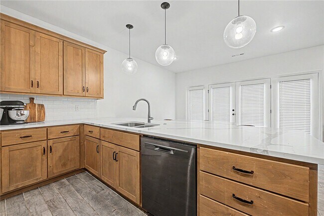 Photo - 2070 Wildflower Dr