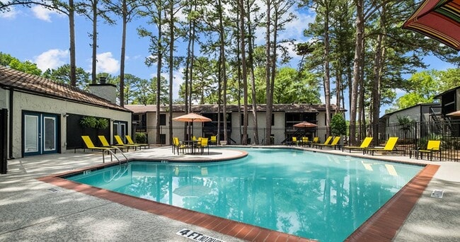 River Oaks Apartments