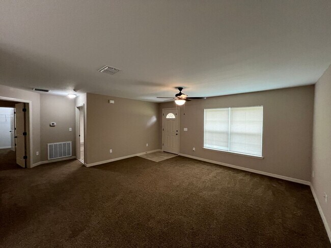 Photo - Available NOW! Beautiful 3 BD/2BA Home in ...