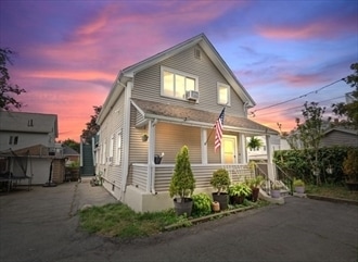 Building Photo - 48 Tappan St