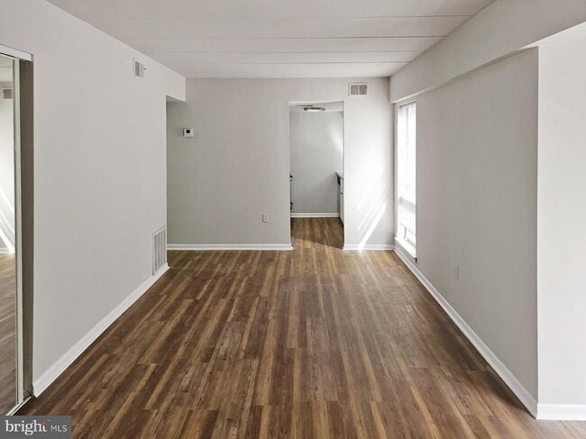 Photo - 233 Township Line Rd Unit 2A