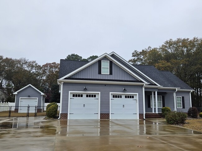 Photo - 104 Pioneer Trails Dr