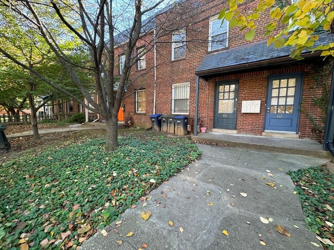 Photo - Ideal 1 Bed 1 Bath Unit with Fenced Yard I... Unit 2