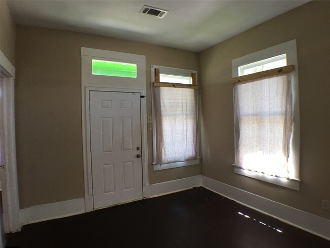 Photo - 3828 Avenue M 1/2