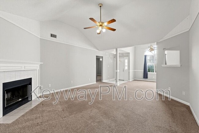 Photo - 137 Summerfield Cir