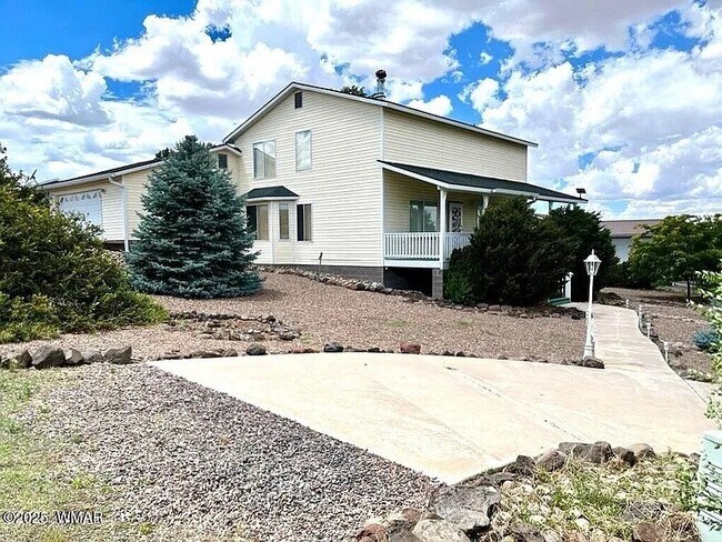 Photo - 1086 Crosby St