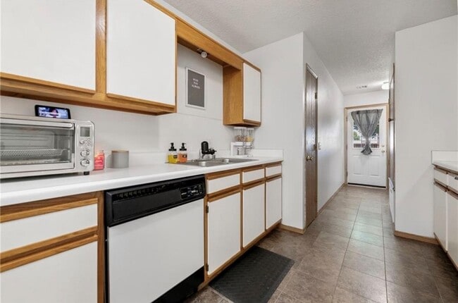 Photo - 705 E Eastview Dr Casa Adosada