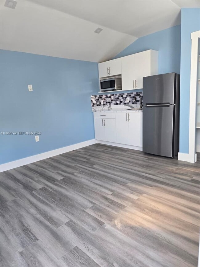 Photo - 9650 SW 163rd St Unit B