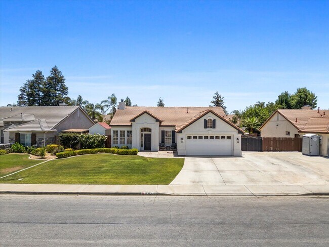 Photo - 10303 Roehampton Ave