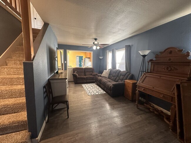 Photo - 3-bedroom, 2-bathroom Home