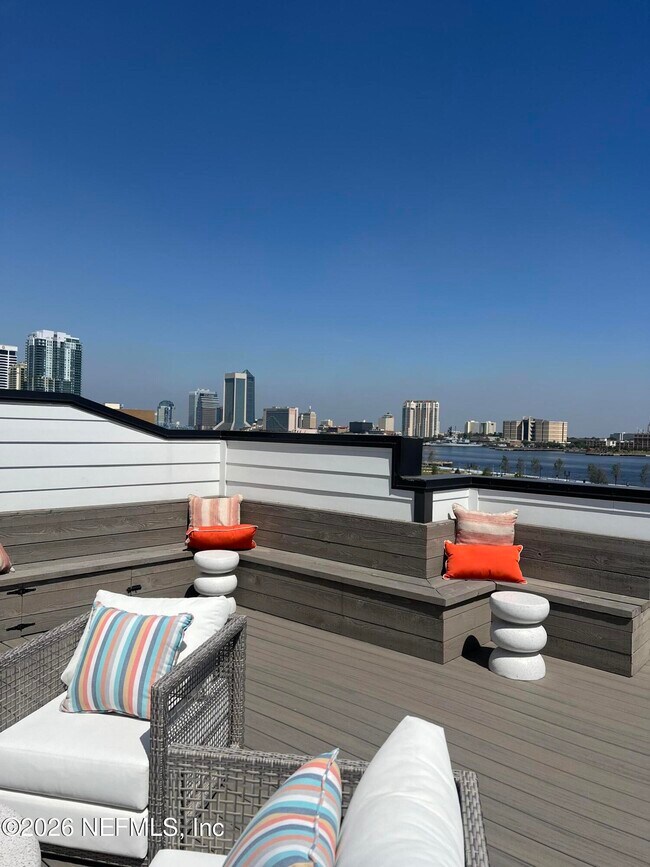 Photo - 2056 Prudential Dr