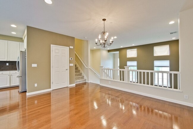 Photo - Modern Communication Hill Townhome | Panoramic Mountain Views