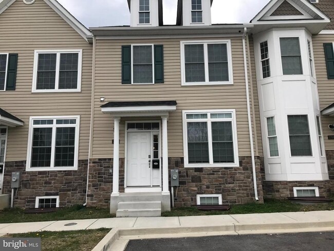 Building Photo - 3707 Fords Ln Rental