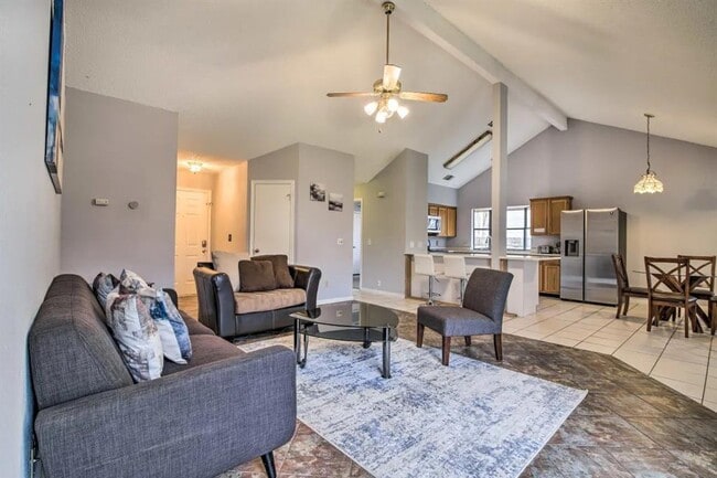 Photo - 906 Elmwood Trail