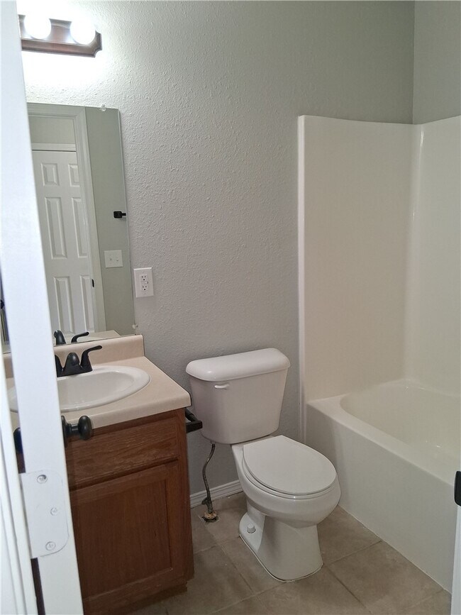 Photo - 3306 SW Landau Ct