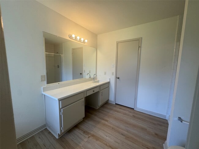 Photo - 6810 Creek Village Dr