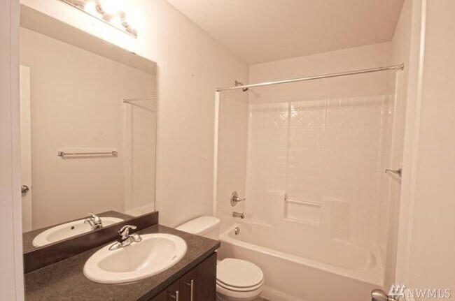 Photo - 15720 Manor Way