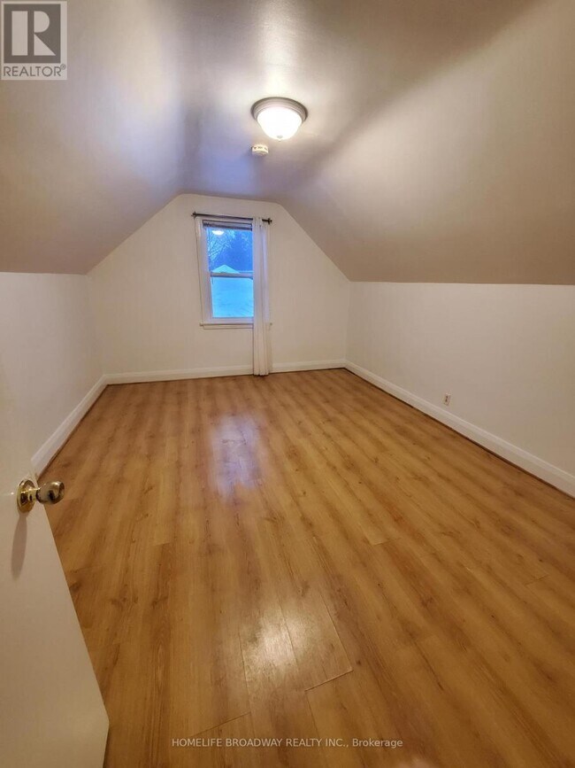 Photo - 9 Lamont Ave