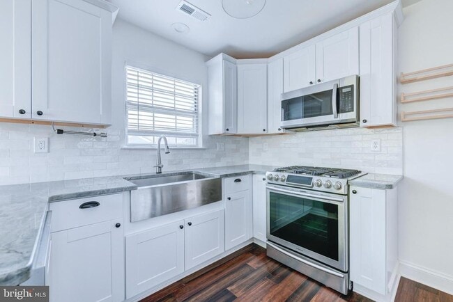 Photo - 2402 Sterling Rd