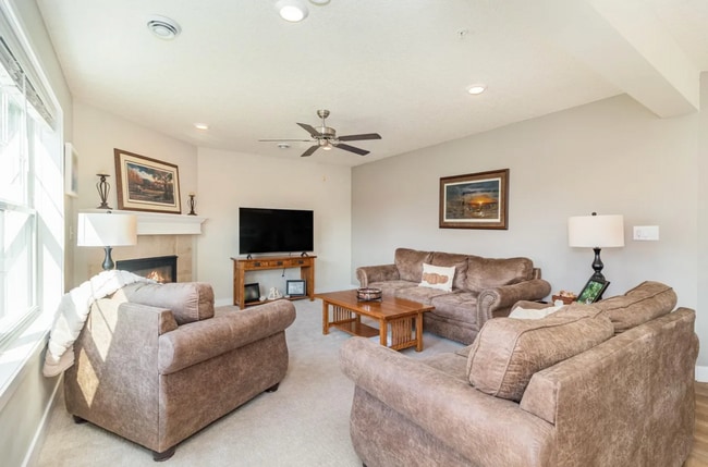 Building Photo - 13946 Lupine Trail NE
