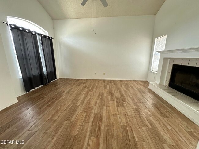 Photo - 1340 James Cravens Ct