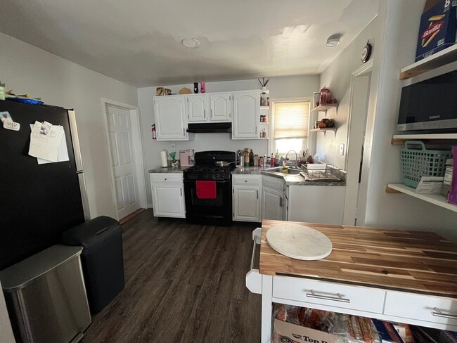 Building Photo - 123 Commonwealth Ave