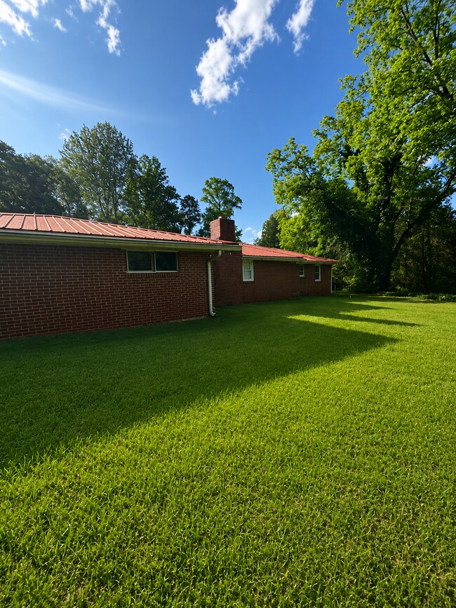 Photo - 8457 Thomaston Rd