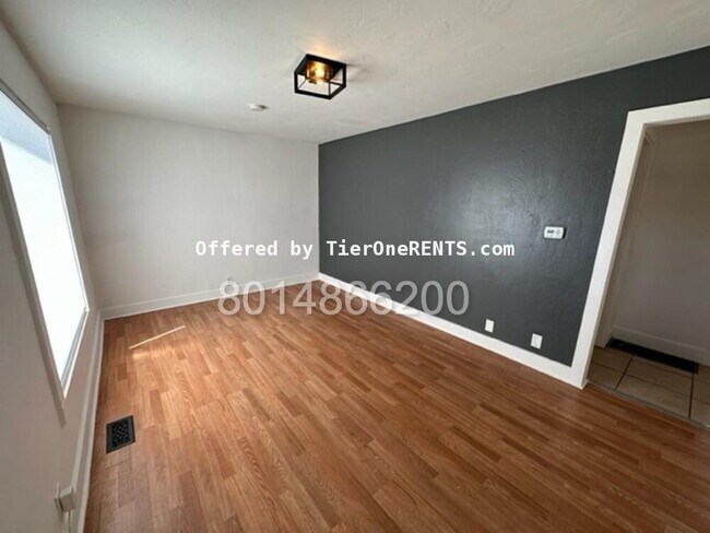 Photo - Move-in special: $500 off First months rent