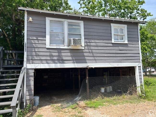 Building Photo - 2106 Echols St Rental