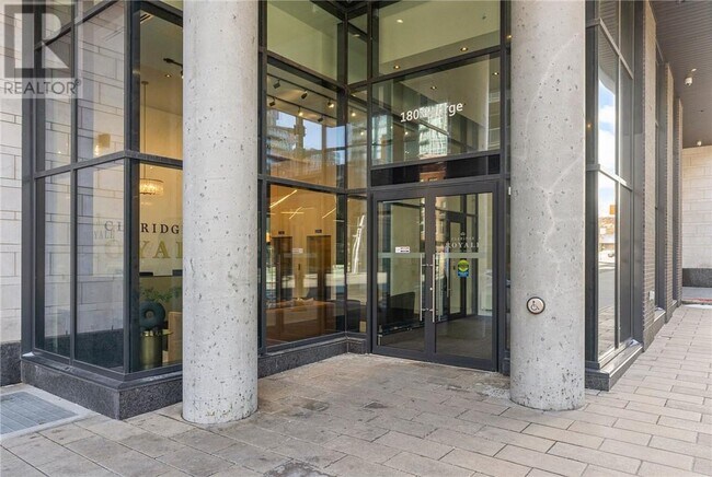 Photo - 180 George St Unité # PH206
