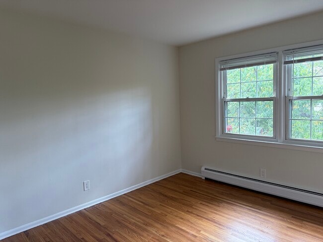 Photo - 18 Waldron Ave Unit 3C